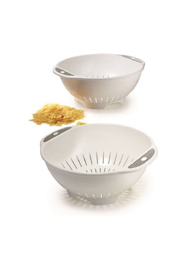 سنيبس مصفاة معكرونة مصنوعة من مواد خالية من مادة بيسفينول أ: وآمنة للاستخدام في غسالة الأطباق وتأتي مع مقبض بلون أبيض ورمادي وبمقاس 28 سم 632/77229 - Image 2